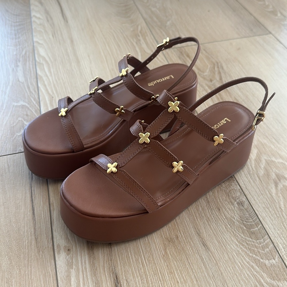 Larroude Harmony Flatform sandal